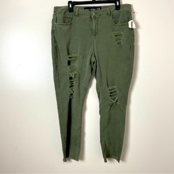 Vanilla Star Skinny Jeans - Mid-Rise - New With Tags - Size 17 - Picture 2 of 13